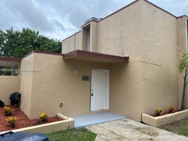 VILLAS AT CUTLER RIDGE - Residential Lease