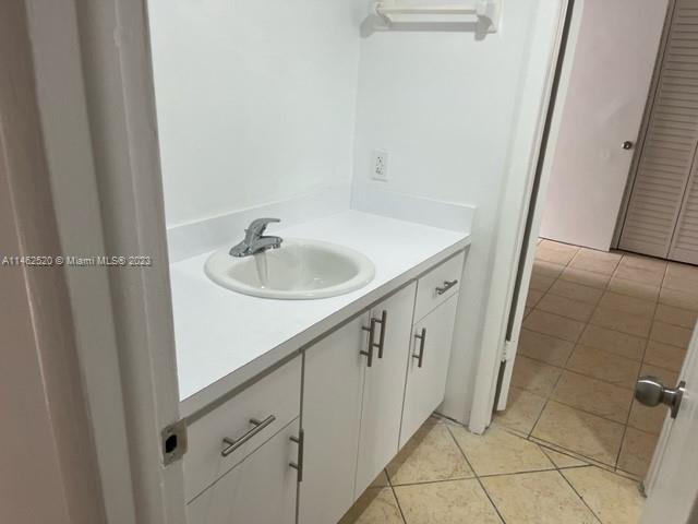 VILLAS AT CUTLER RIDGE - Residential Lease