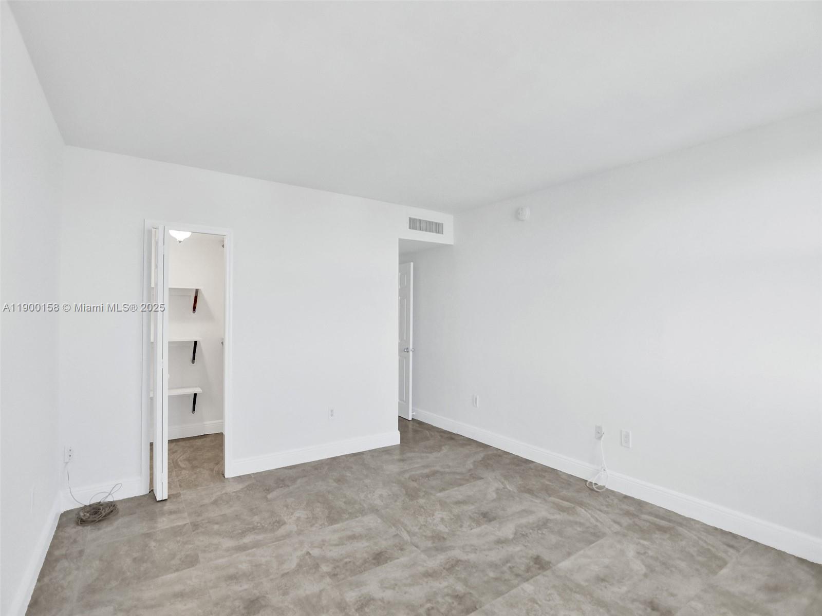 ISLAND POINTE CONDO - Residential Lease