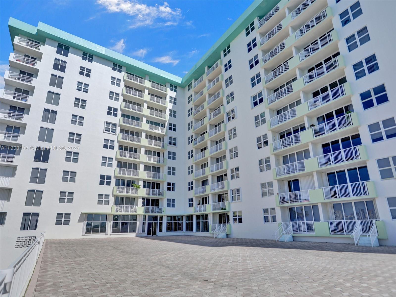 ISLAND POINTE CONDO - Residential Lease