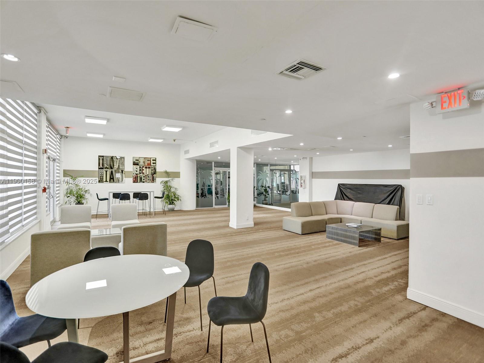 ISLAND POINTE CONDO - Residential Lease