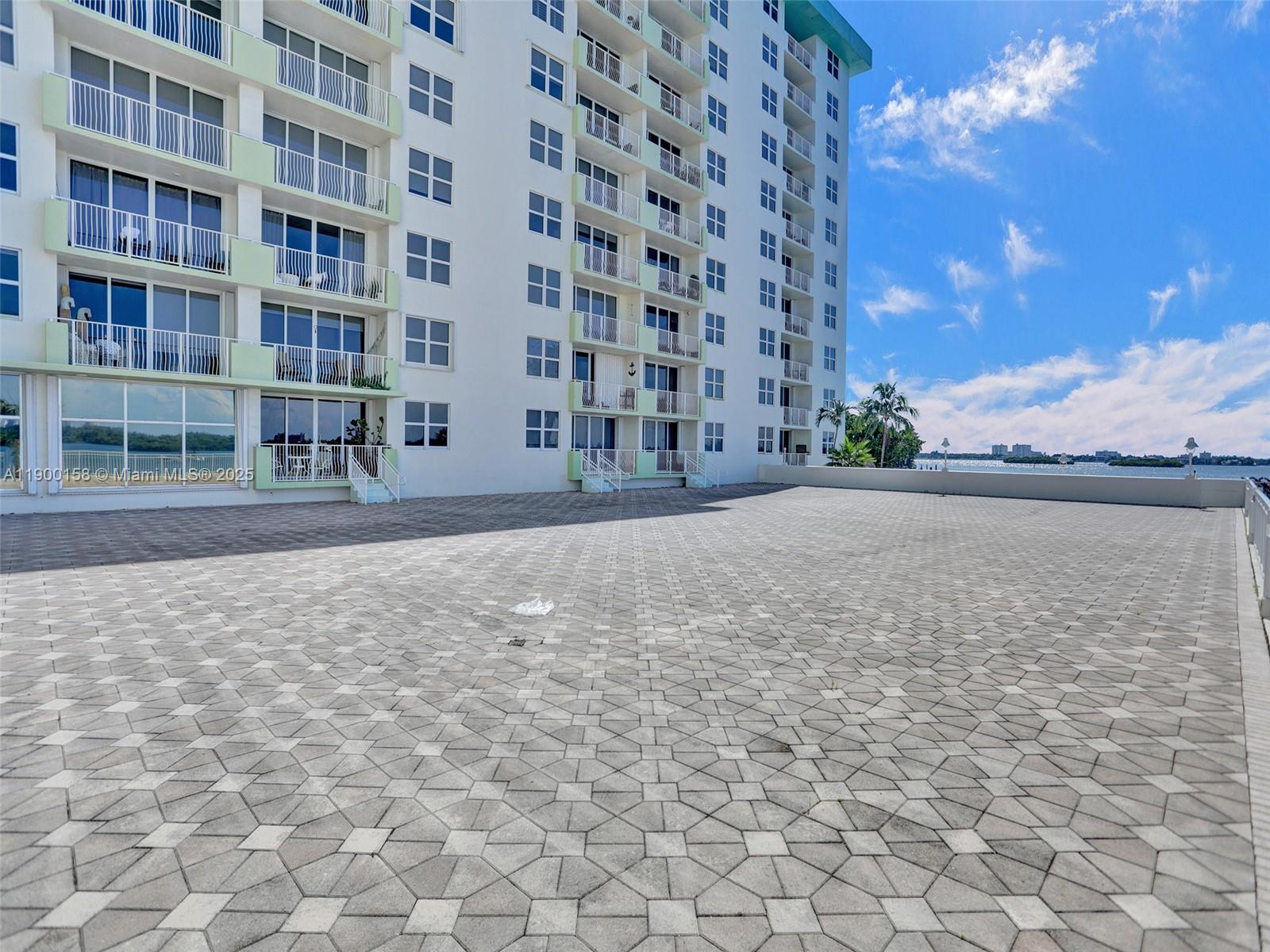 ISLAND POINTE CONDO - Residential Lease