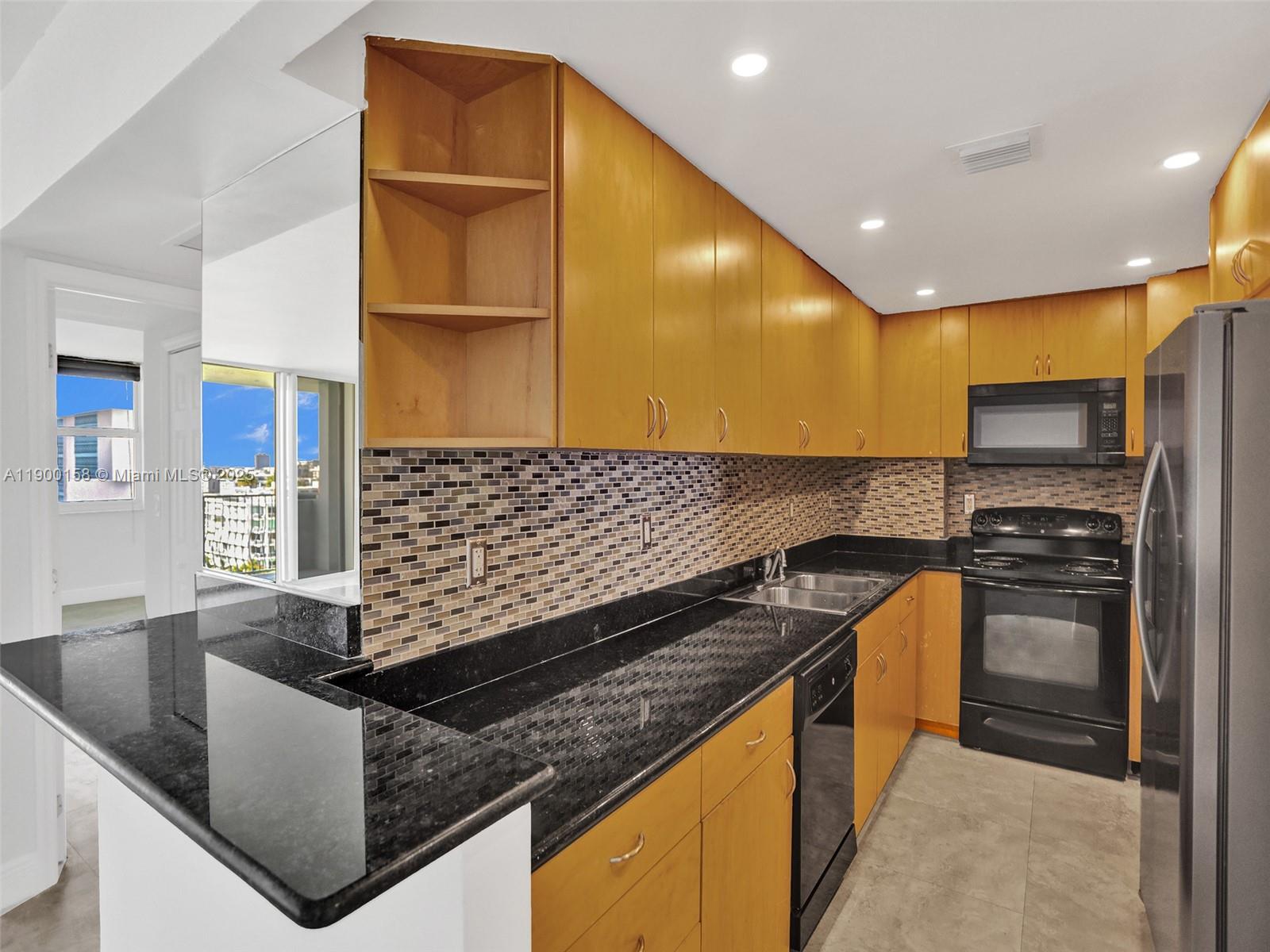 ISLAND POINTE CONDO - Residential Lease