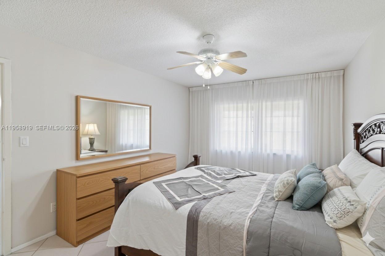 CYPRESS CHASE CONDO NO 3 - Residential