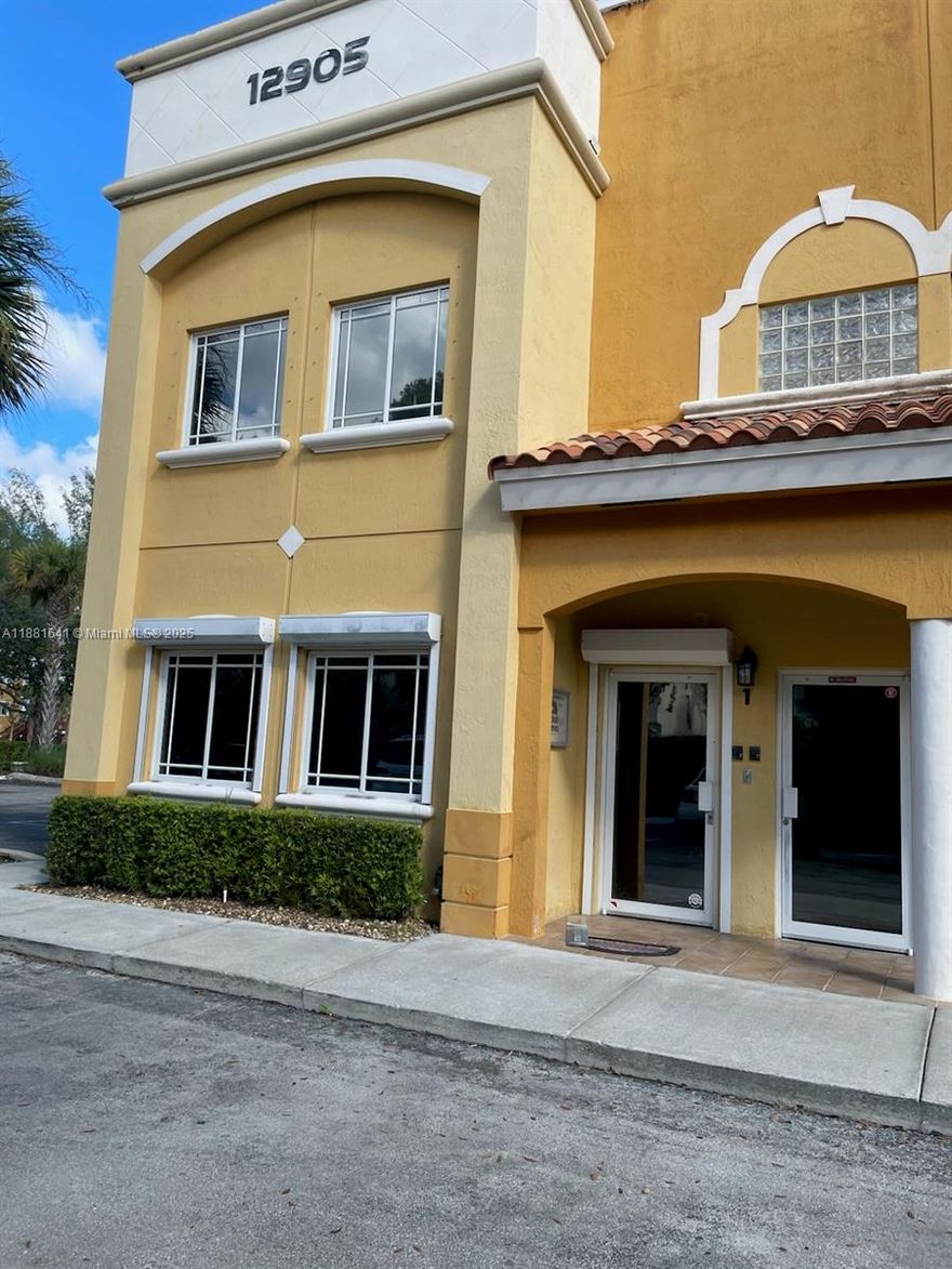 Spacious and Versatile Office / Warehouse in a Pristine Commercial Park with High Ceilings in the Warehouse and 
 bathrooms on 1st and 2nd floor. Functional second-floor area perfect for business seeking convenience and 
 adaptability. Don't miss out this opportunity.