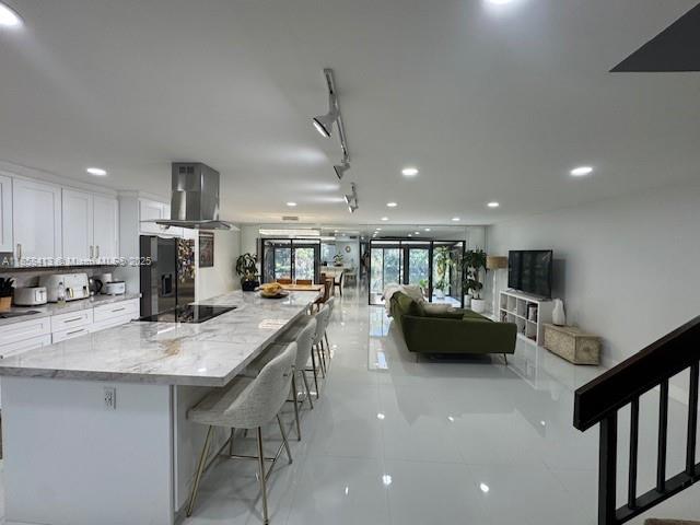 TRELLISES 2 CONDO - Residential Lease