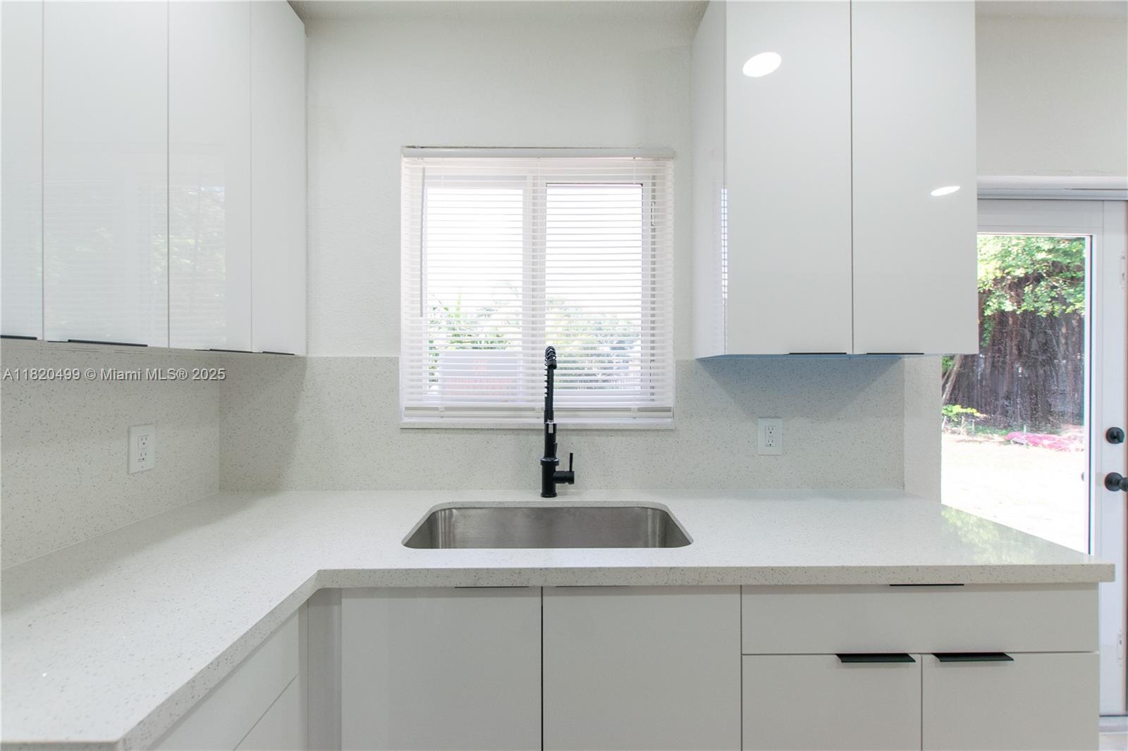 LAUDERDALE MANORS ADD-REV - Residential