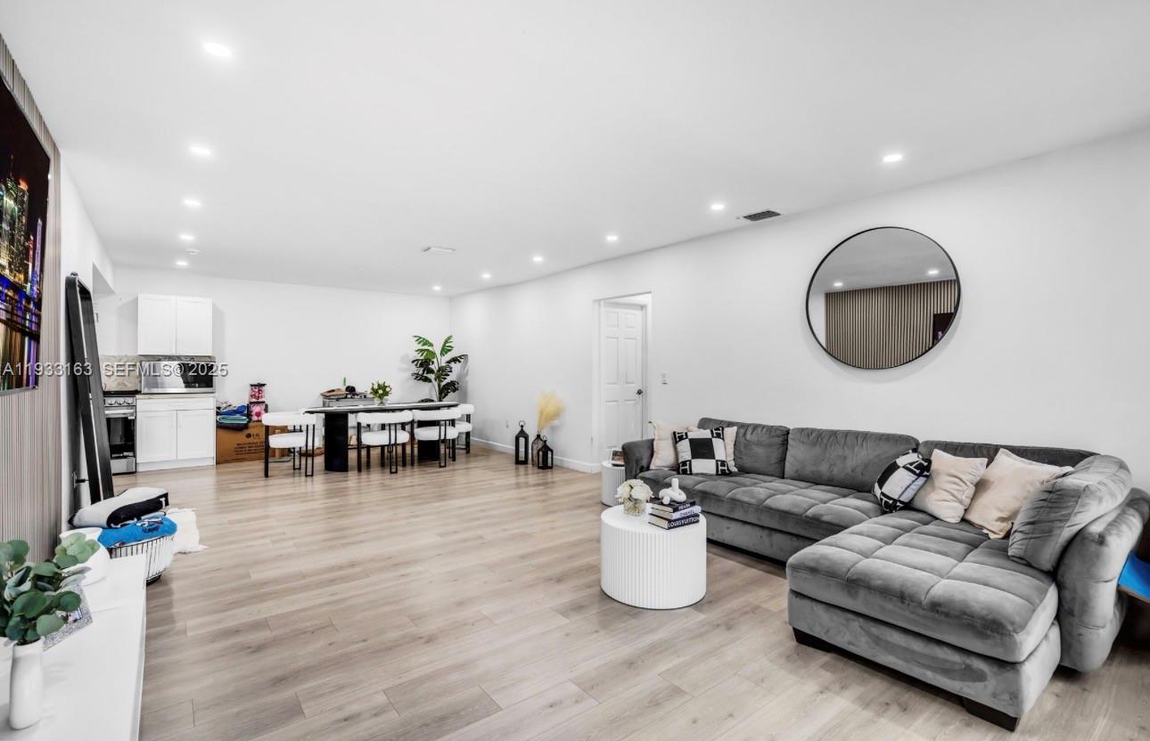 1735 NE 147th St 1735