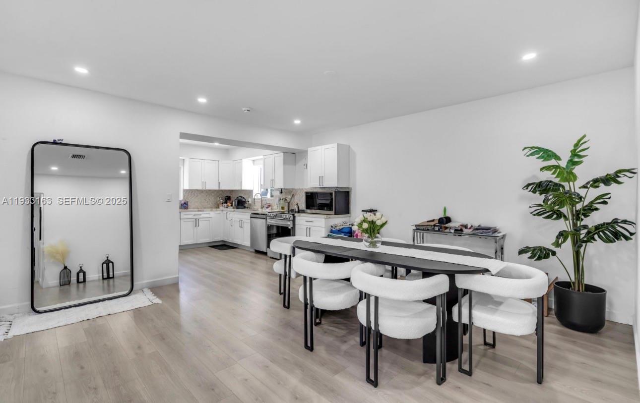 1735 NE 147th St 1735