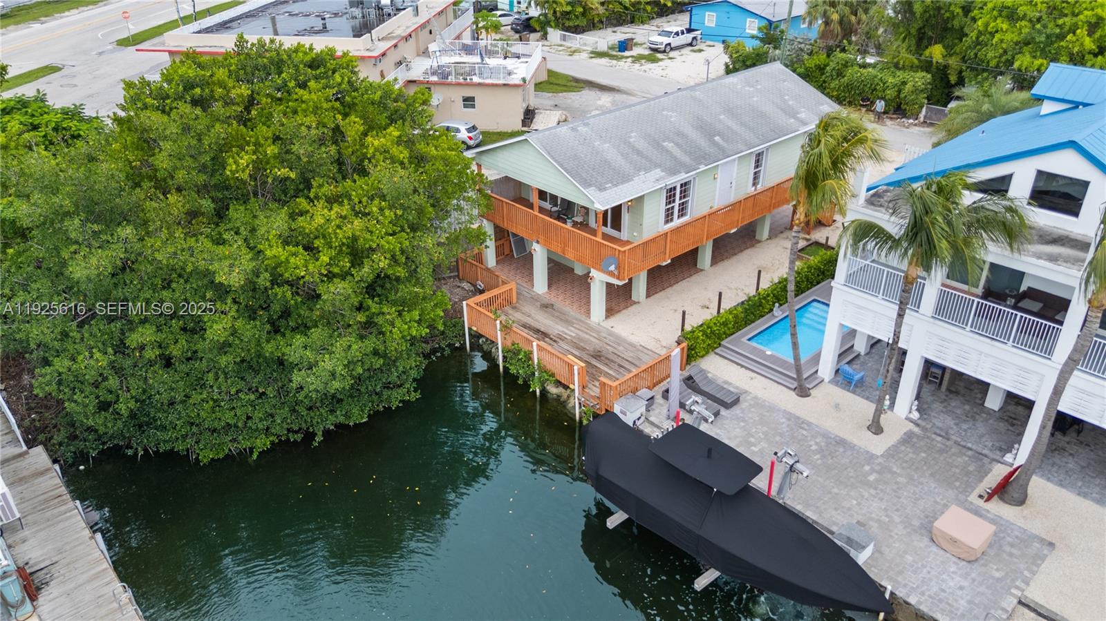 102 Snapper Creek Dr