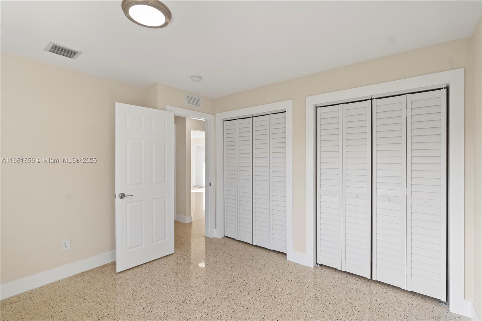 HOLLYWOOD BEACH GARDENS - Residential Lease