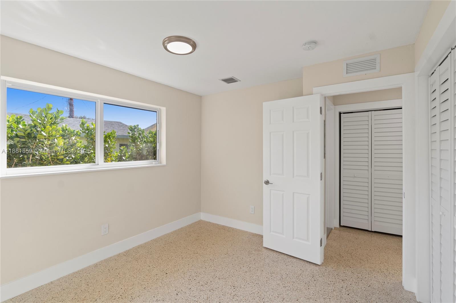 HOLLYWOOD BEACH GARDENS - Residential Lease