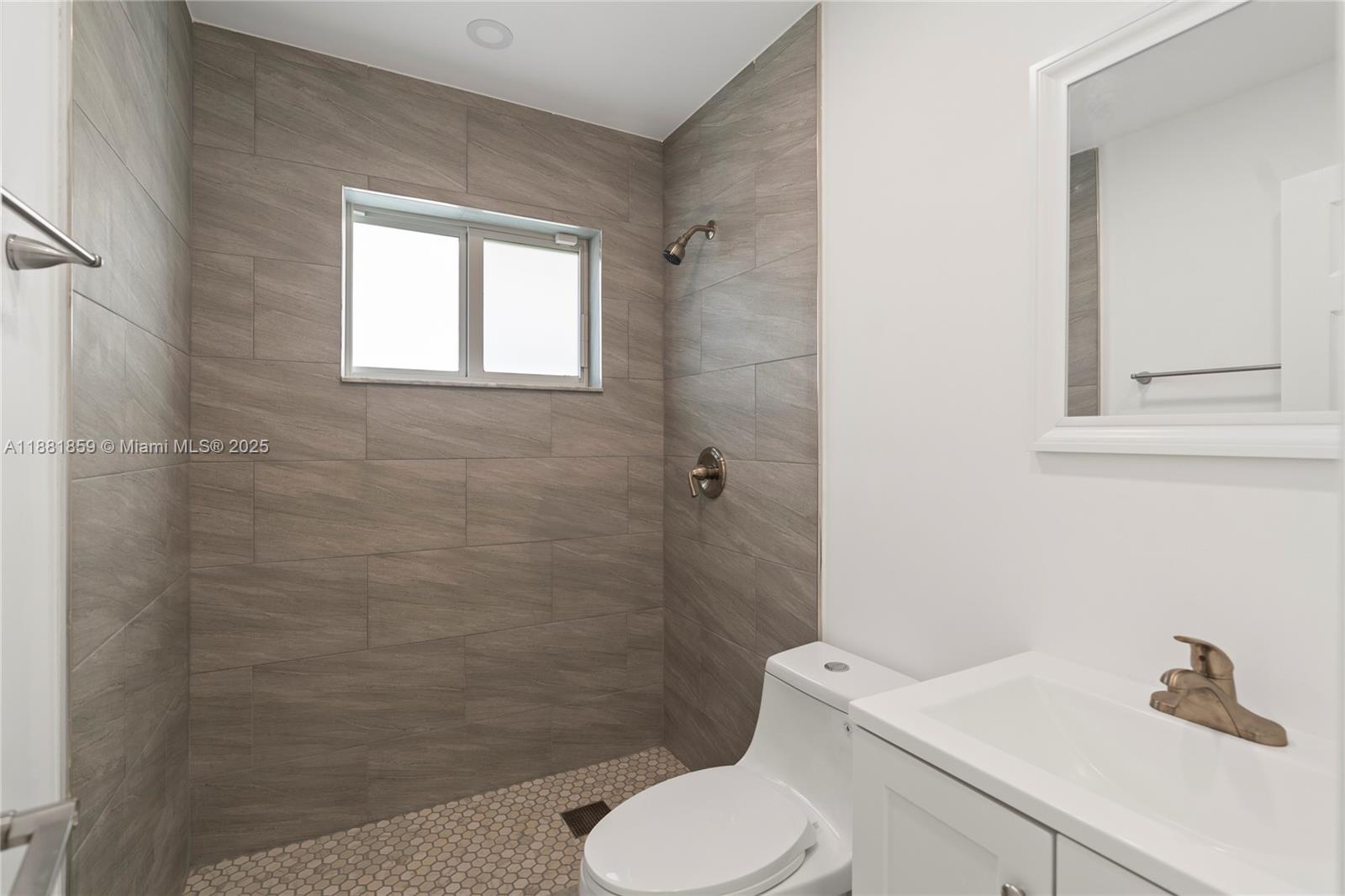 HOLLYWOOD BEACH GARDENS - Residential Lease