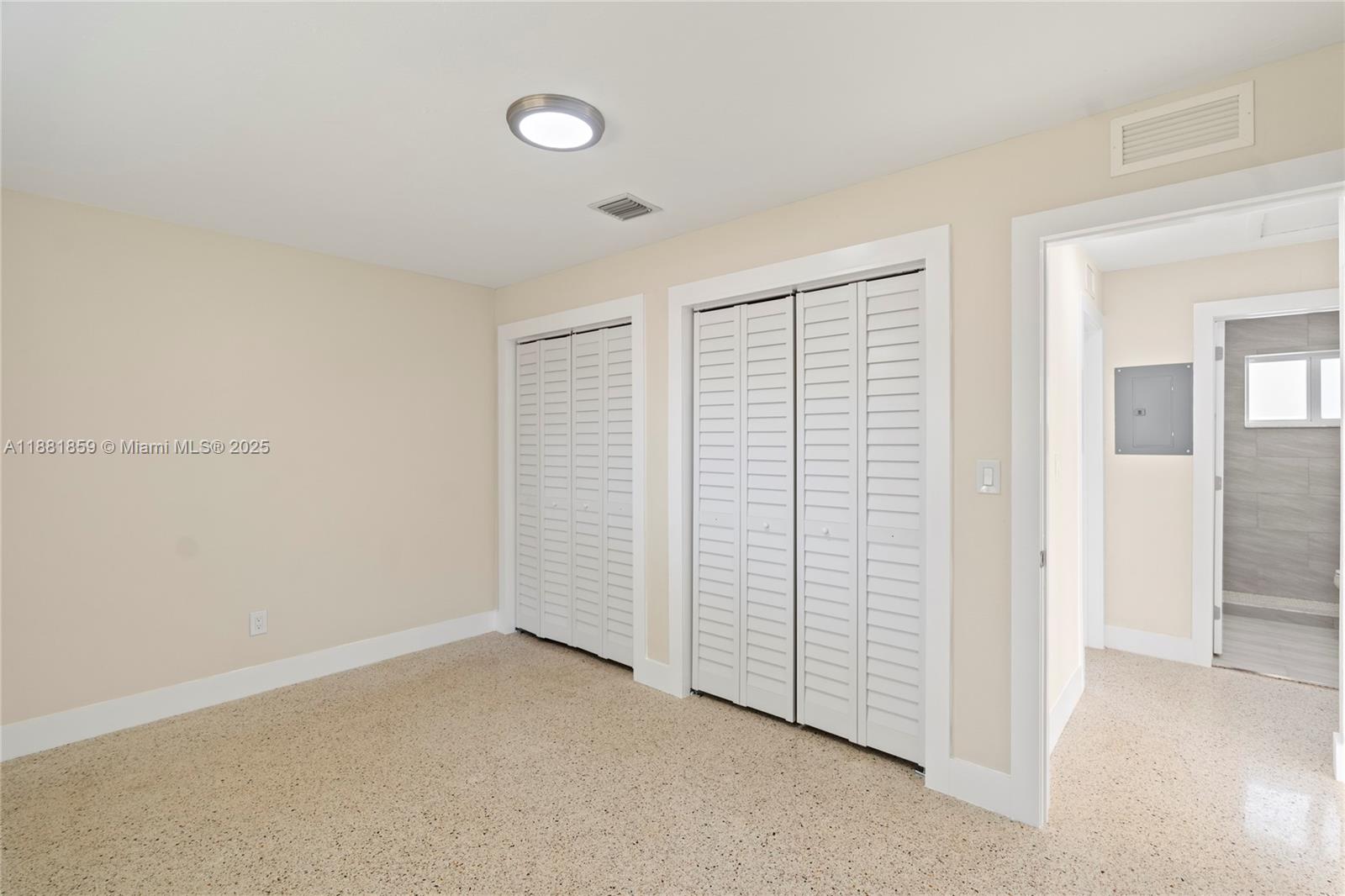 HOLLYWOOD BEACH GARDENS - Residential Lease