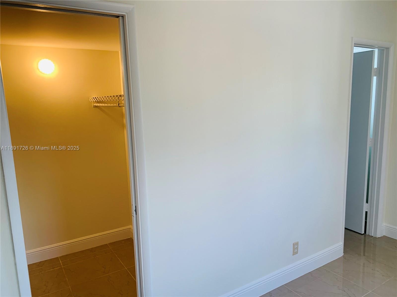 BARCELONA CONDO NORTH BLD - Residential Lease