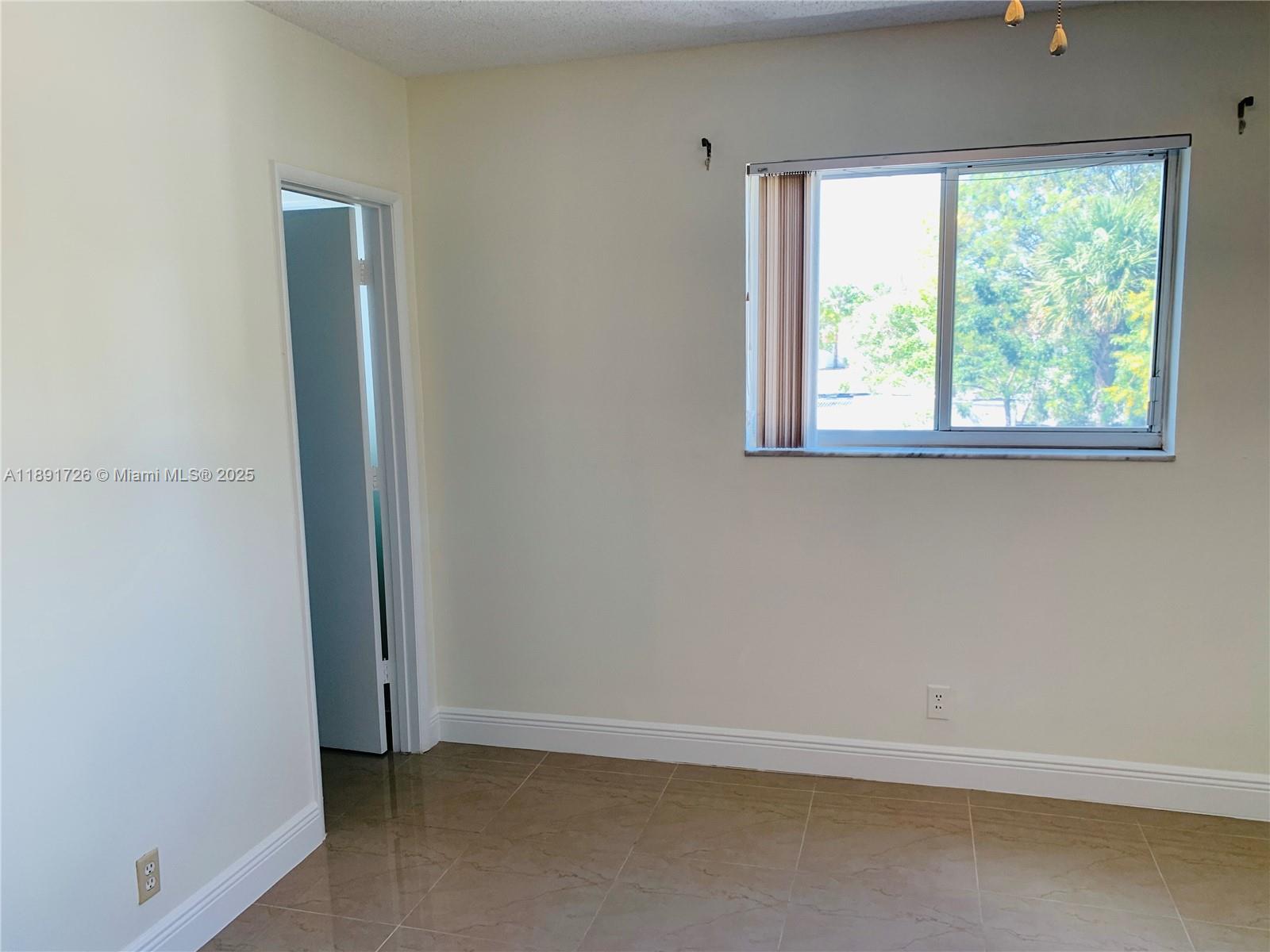 BARCELONA CONDO NORTH BLD - Residential Lease
