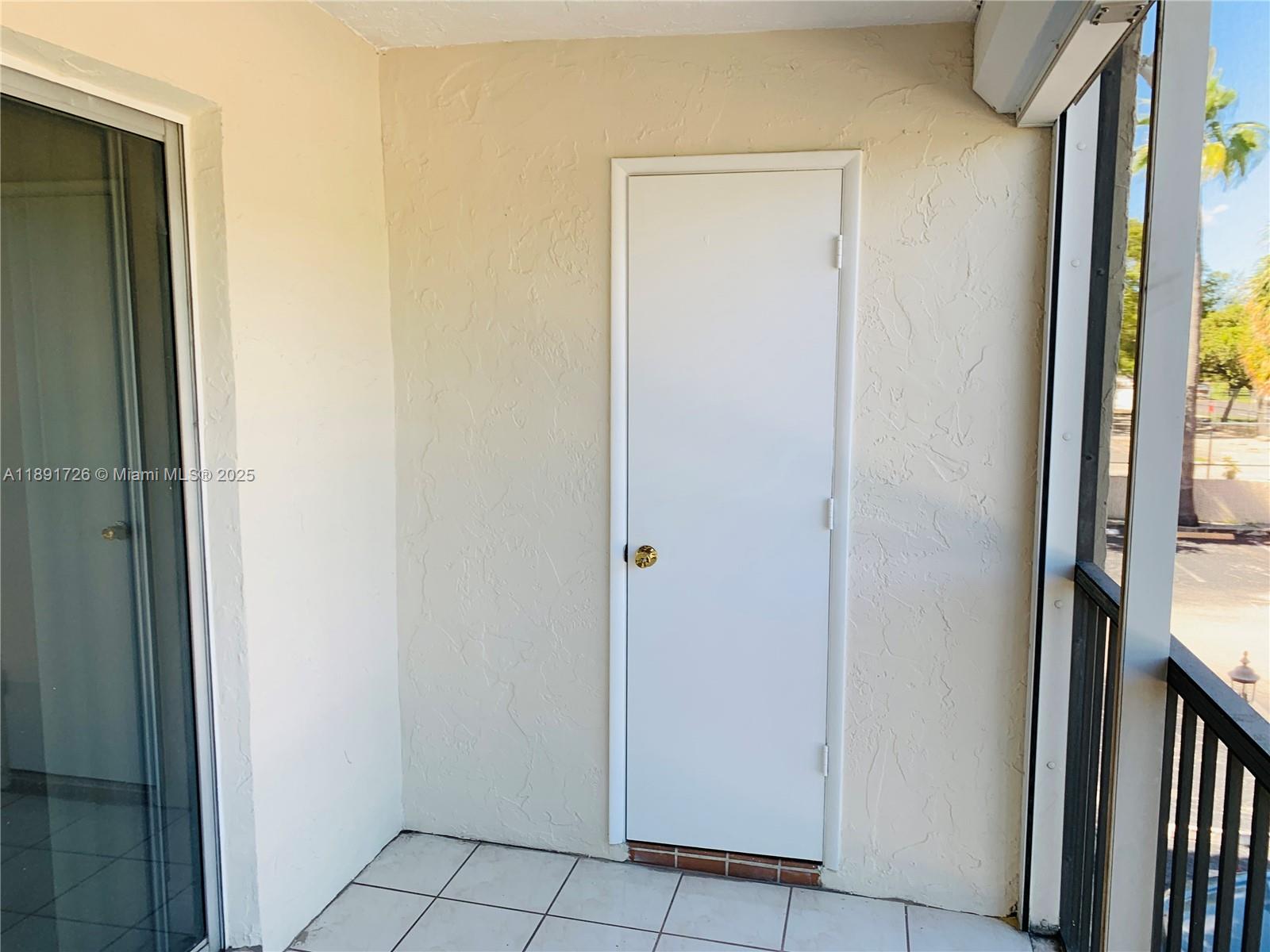 BARCELONA CONDO NORTH BLD - Residential Lease
