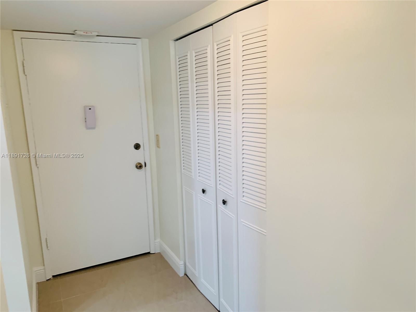 BARCELONA CONDO NORTH BLD - Residential Lease