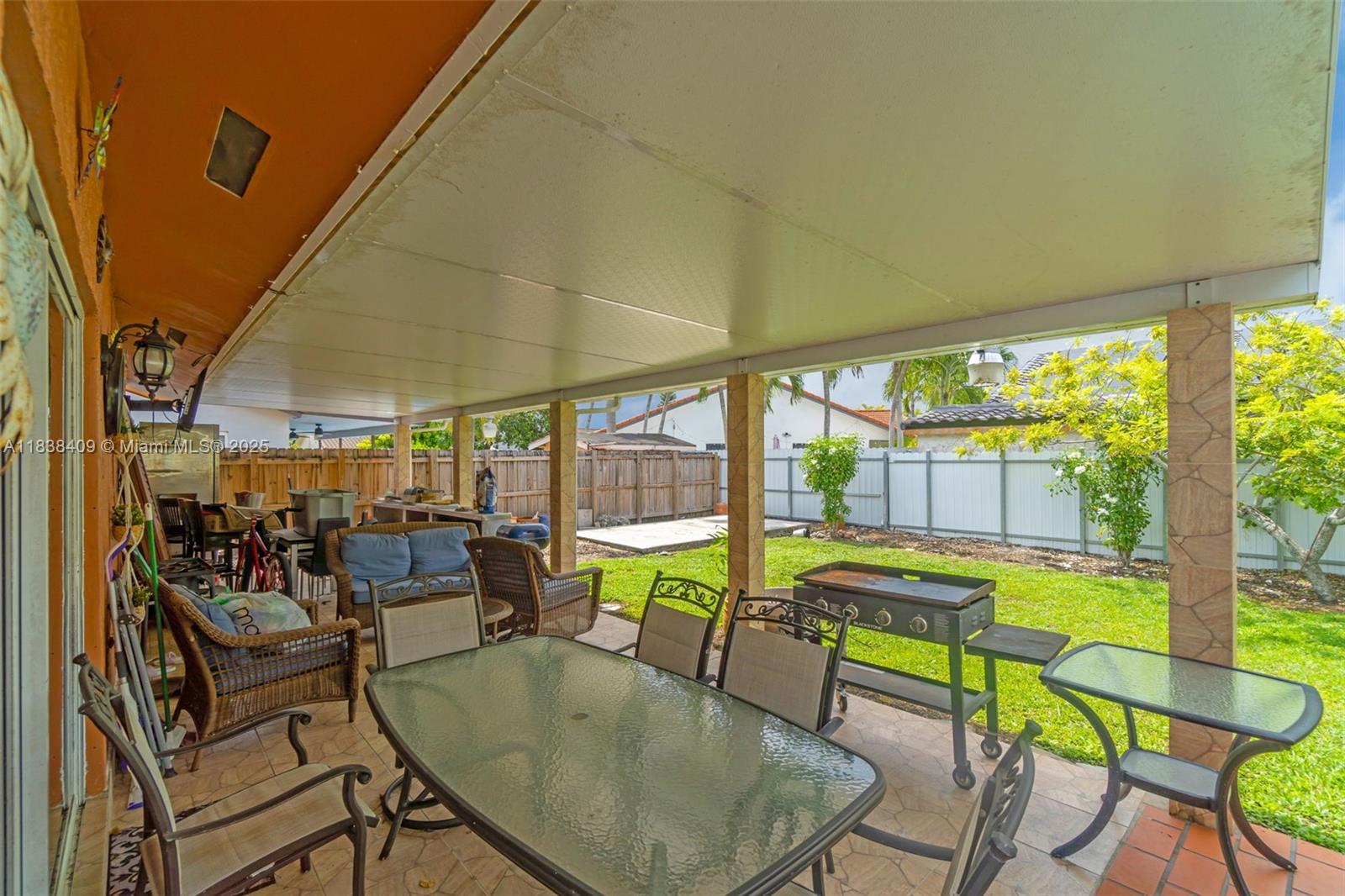 THE CEDARS OF KENDALL - Residential