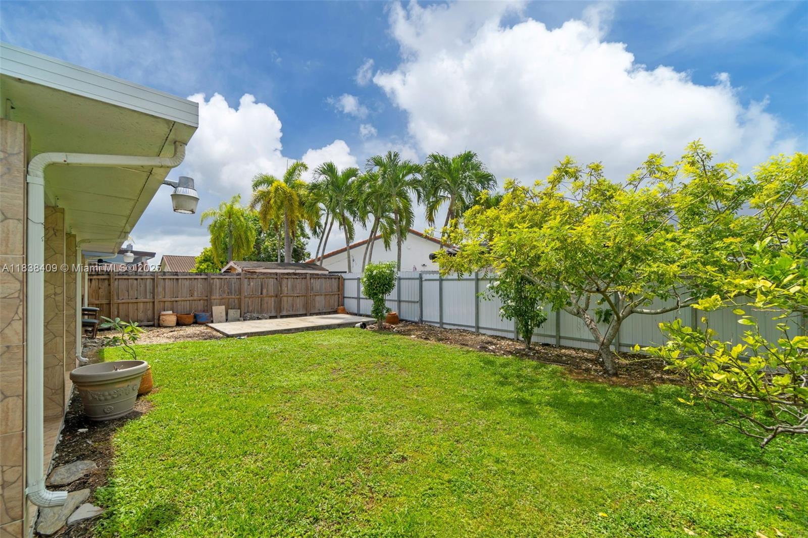 THE CEDARS OF KENDALL - Residential