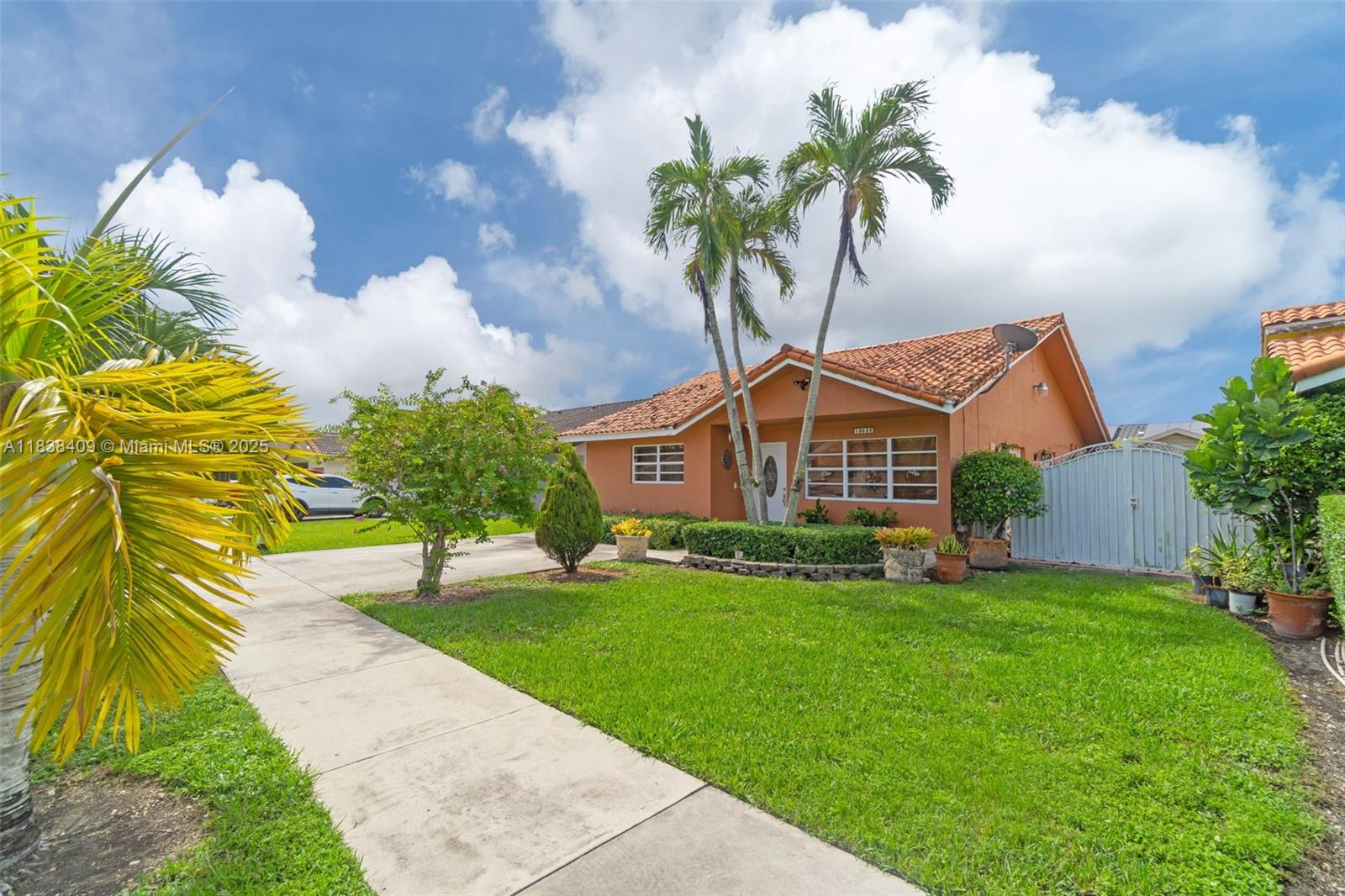 Welcome to your future home in the highly sought-after Cedars of Kendall community! This charming beautifully maintained 3-bedroom, 2-bathroom residence offers the perfect blend of comfort, convenience, and charm. Featuring spacious living areas, vaulted ceilings, and ample storage, this home offers both comfort and functionality. Enjoy an open, airy layout perfect for relaxing or entertaining. Ideally located within walking distance to restaurants, supermarkets, and shopping venues—everything you need is just minutes away. Don't miss this opportunity to own a beautiful well-loved home in one of Kendall’s most desirable areas.
Schedule your private tour today!