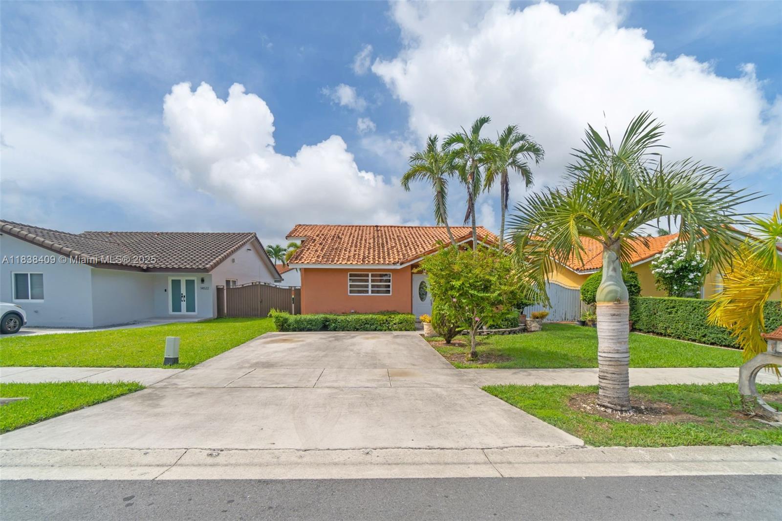 THE CEDARS OF KENDALL - Residential