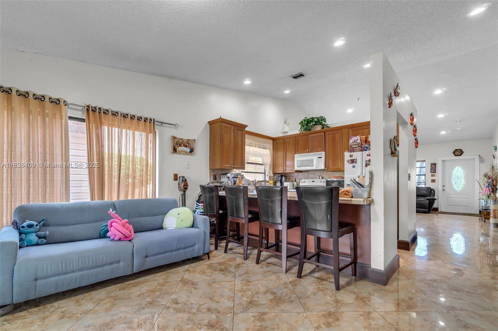 THE CEDARS OF KENDALL - Residential