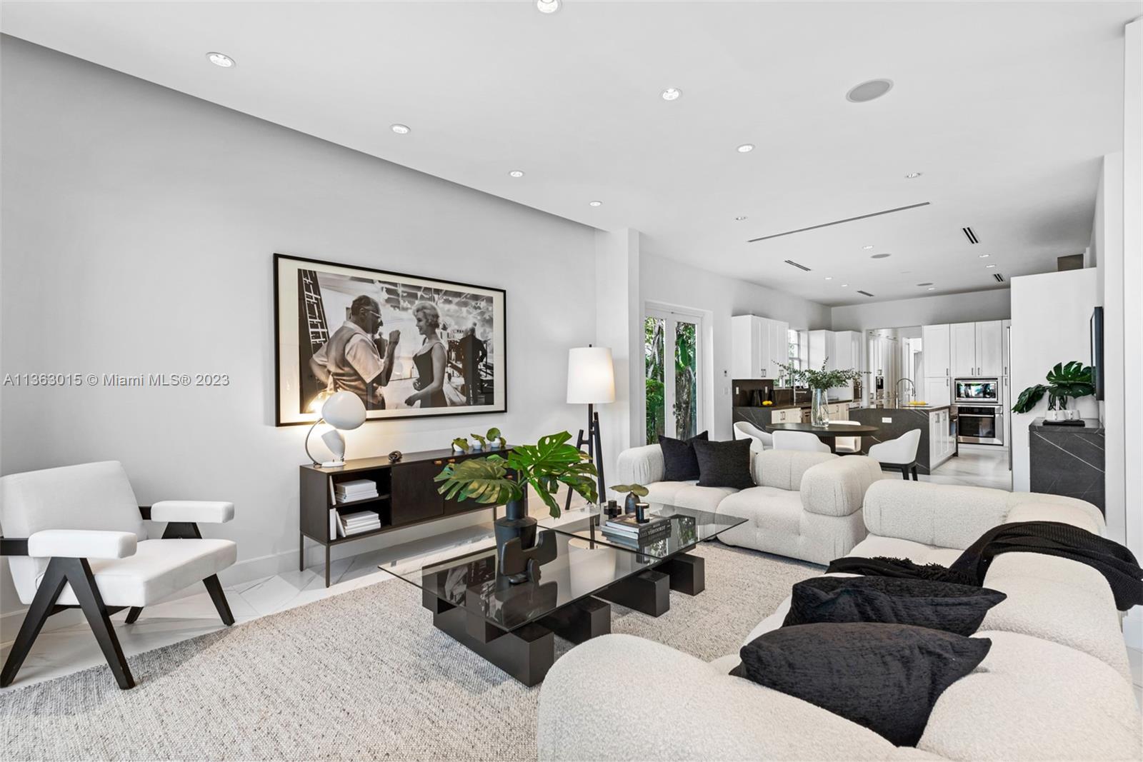 GOLDEN BEACH SEC D - Residential