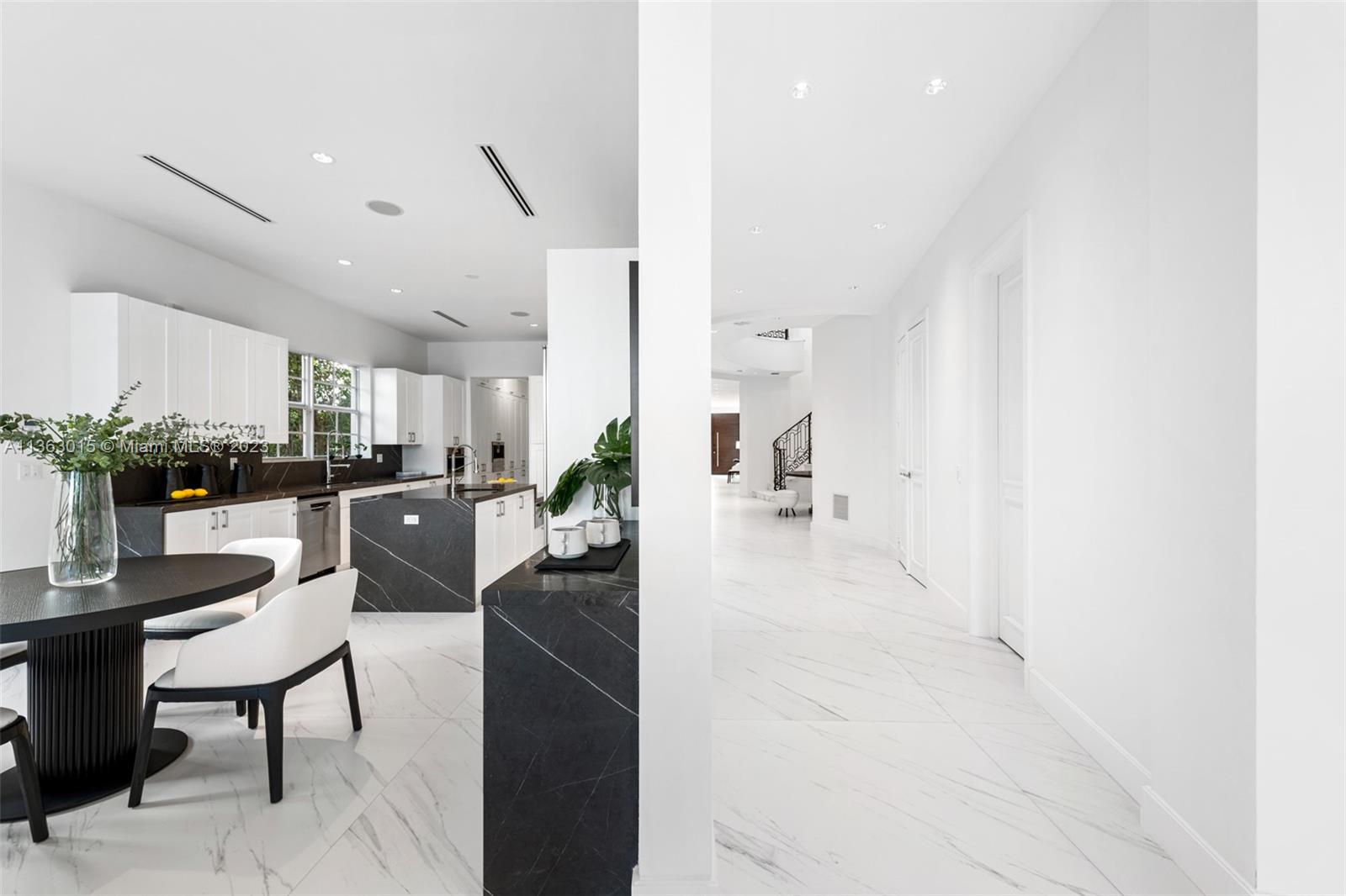 GOLDEN BEACH SEC D - Residential