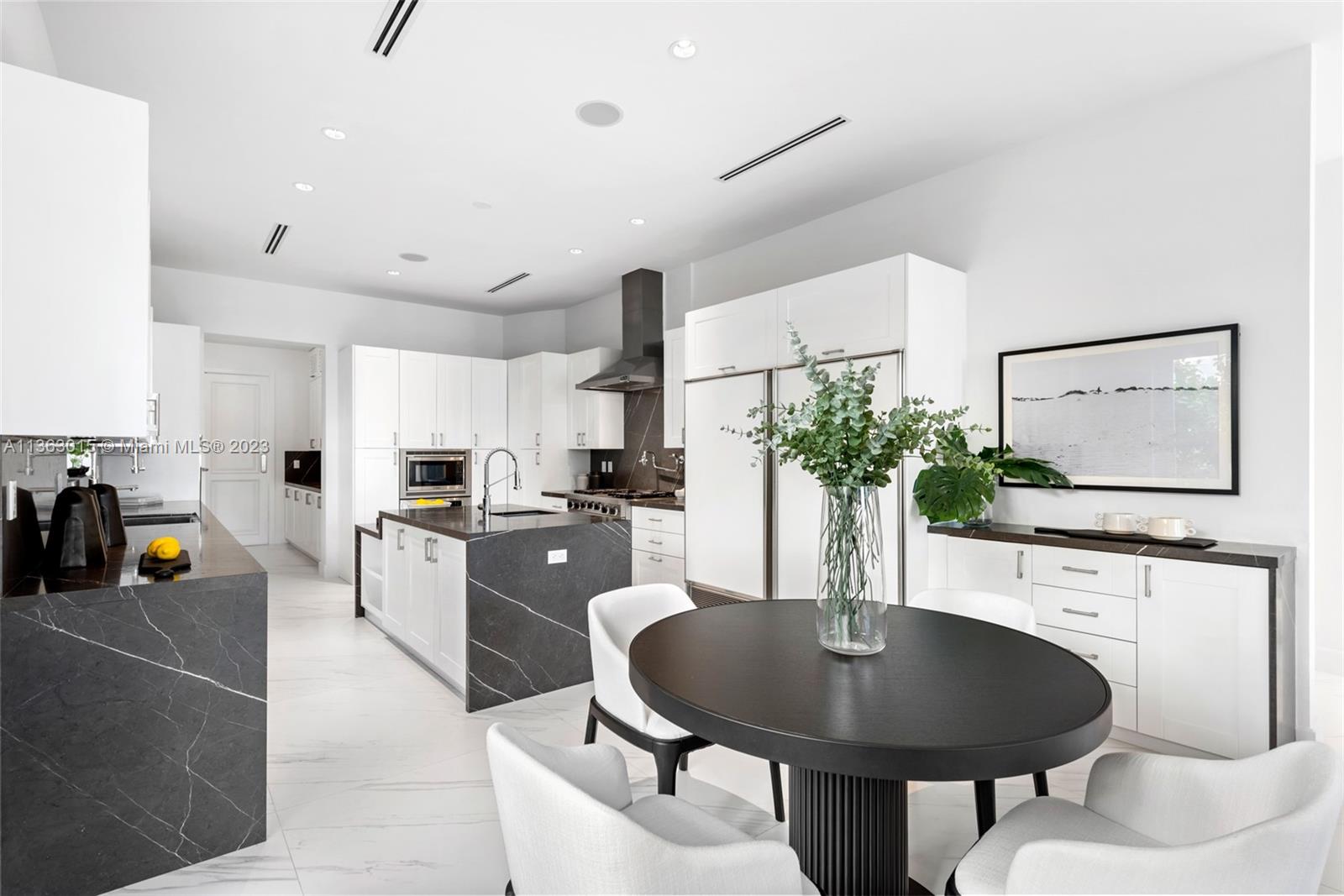 GOLDEN BEACH SEC D - Residential