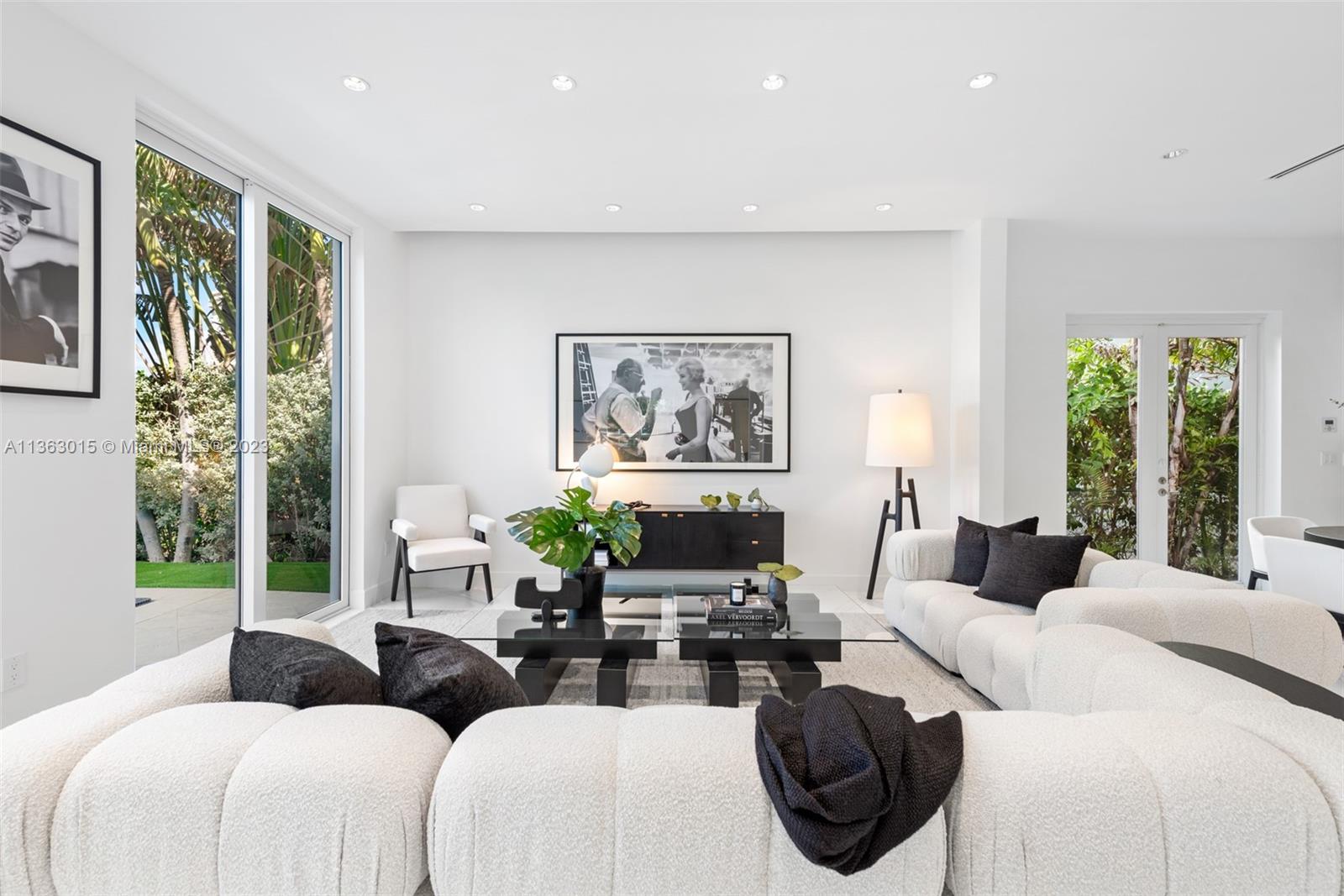 GOLDEN BEACH SEC D - Residential