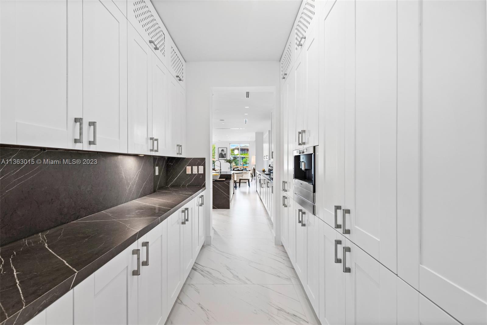 GOLDEN BEACH SEC D - Residential