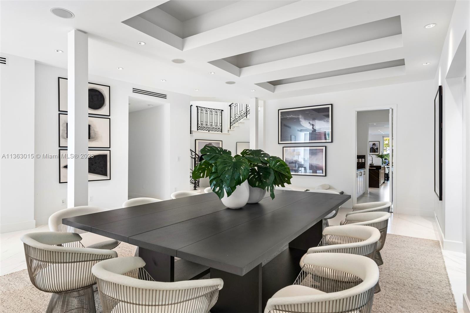 GOLDEN BEACH SEC D - Residential