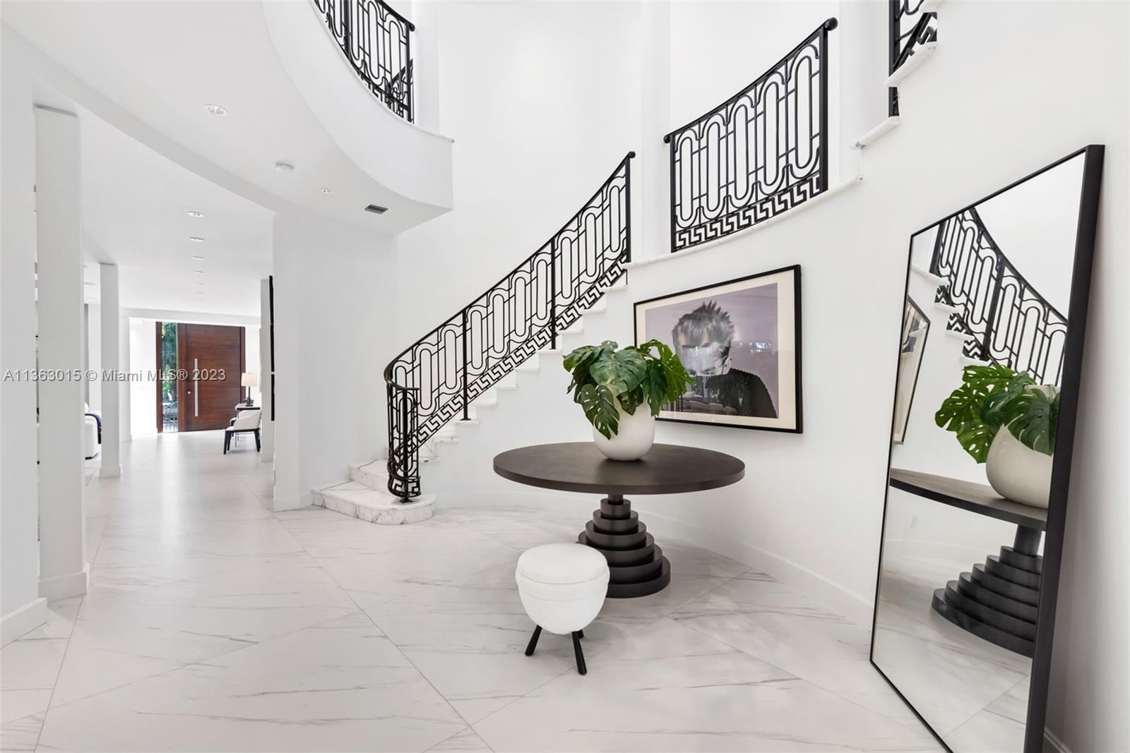 GOLDEN BEACH SEC D - Residential