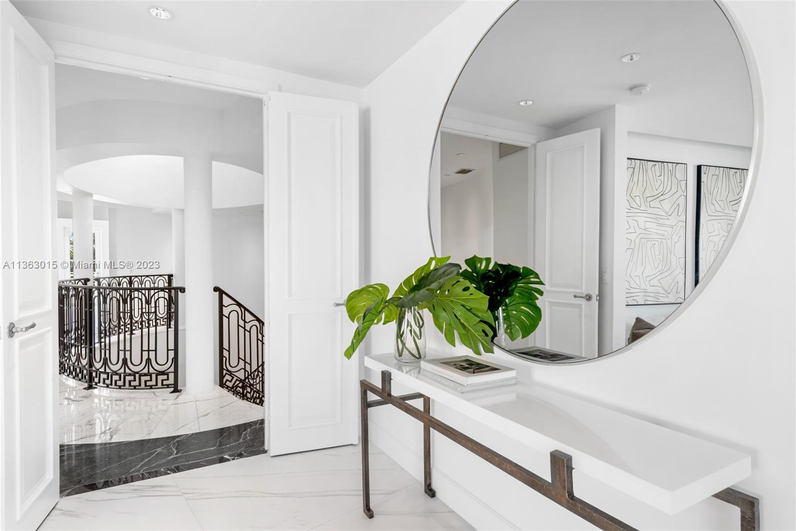 GOLDEN BEACH SEC D - Residential