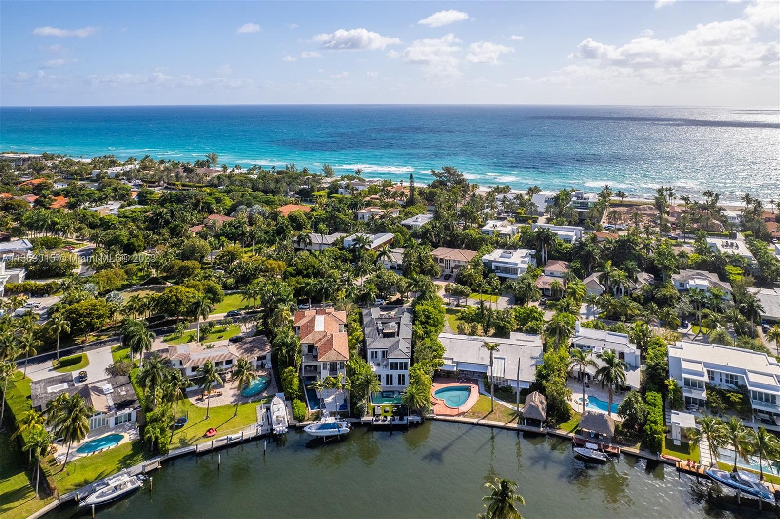 GOLDEN BEACH SEC D - Residential