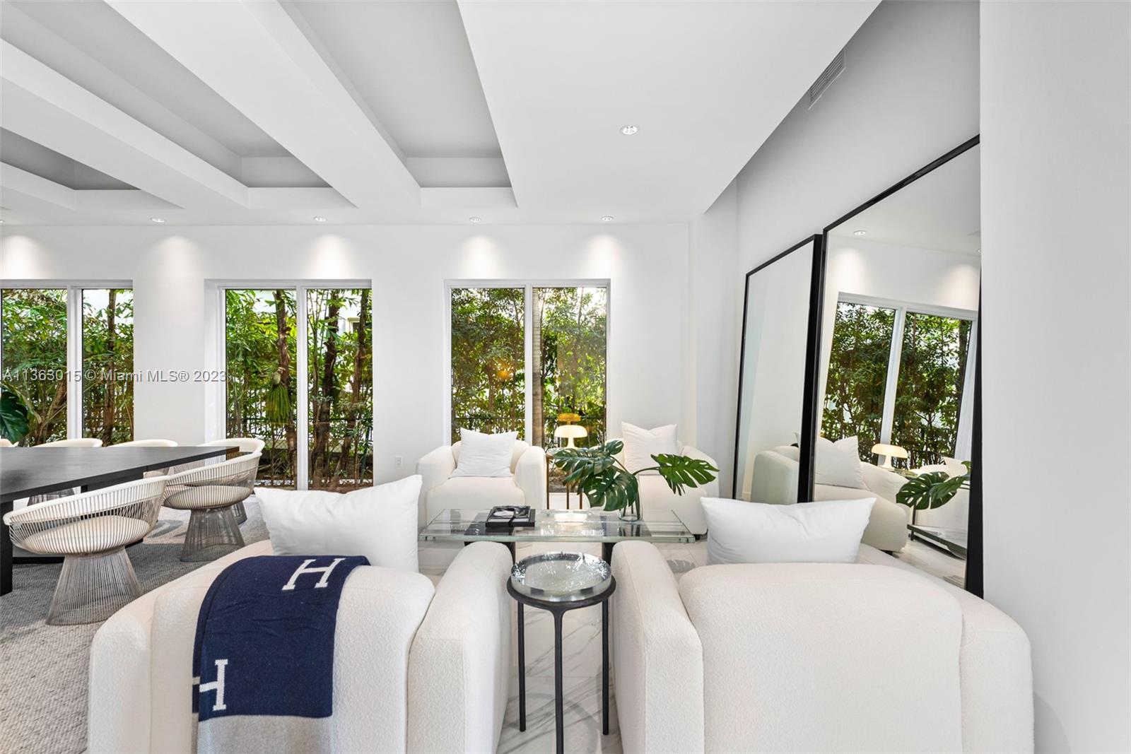 GOLDEN BEACH SEC D - Residential