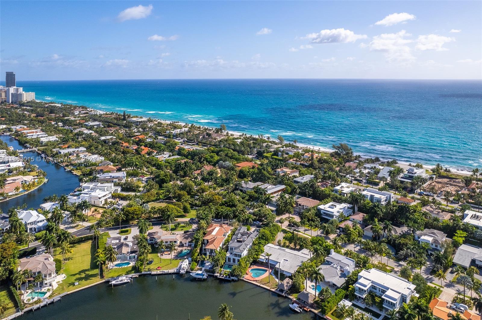 GOLDEN BEACH SEC D - Residential