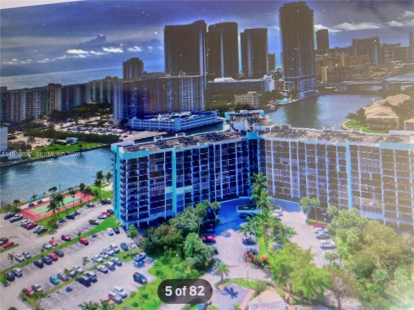 200 LESLIE CONDO - Residential