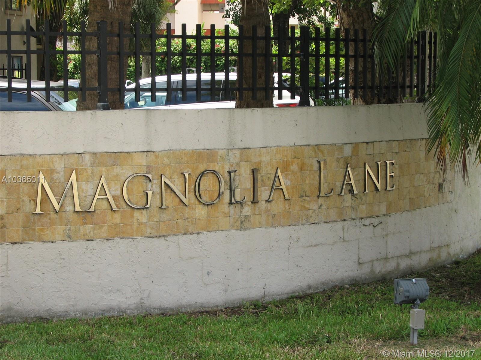 Nice apt (2/1) in quiet community. This unit is on the first floor.
It is required first, last and security deposit
Note: Lease over 1 year is OK
