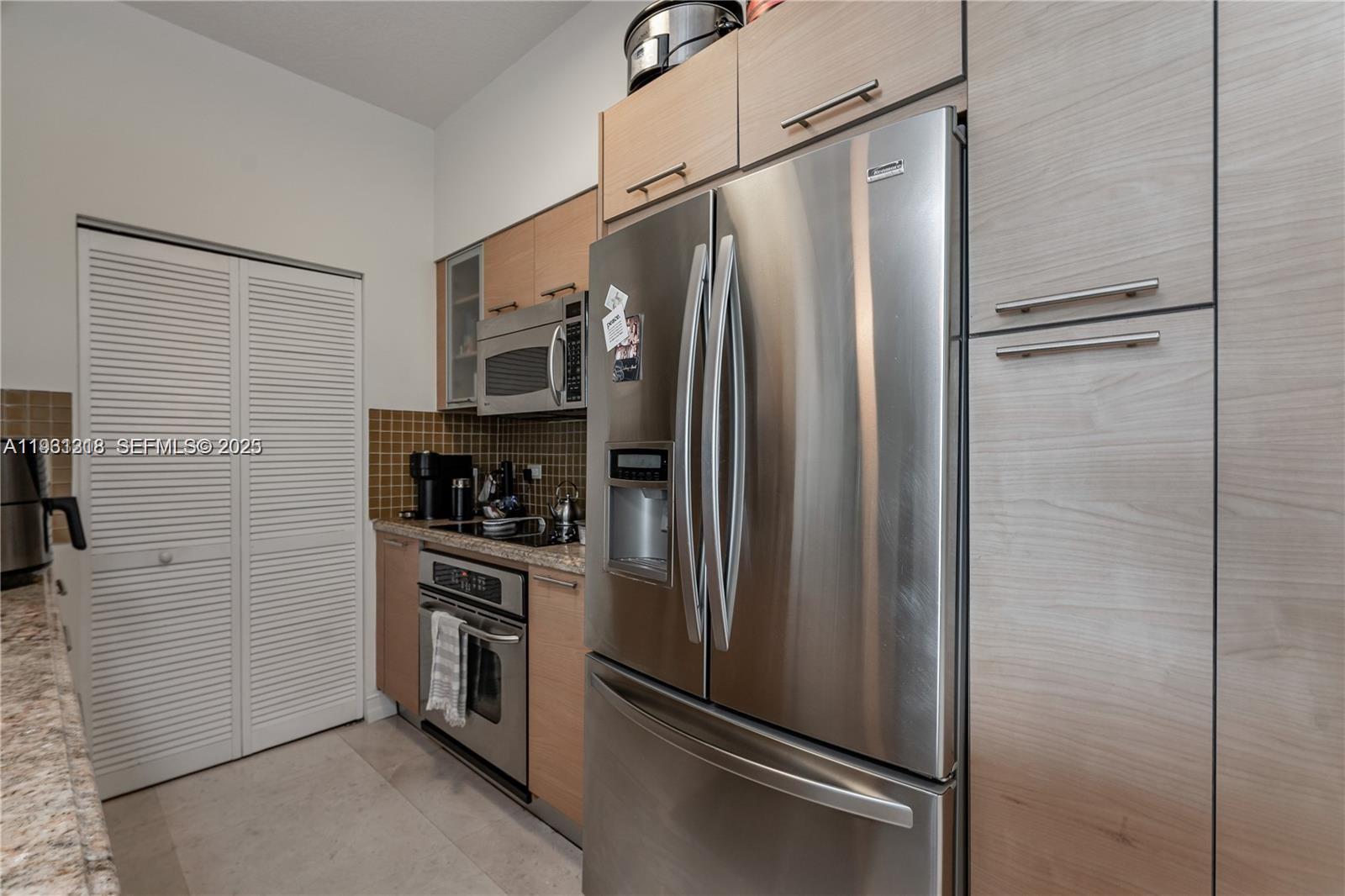 BRICKELL ON THE RIVER N T - Residential Lease