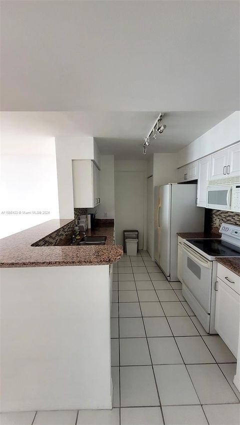 1155 Brickell Bay Dr 2805 Miami FL 33131