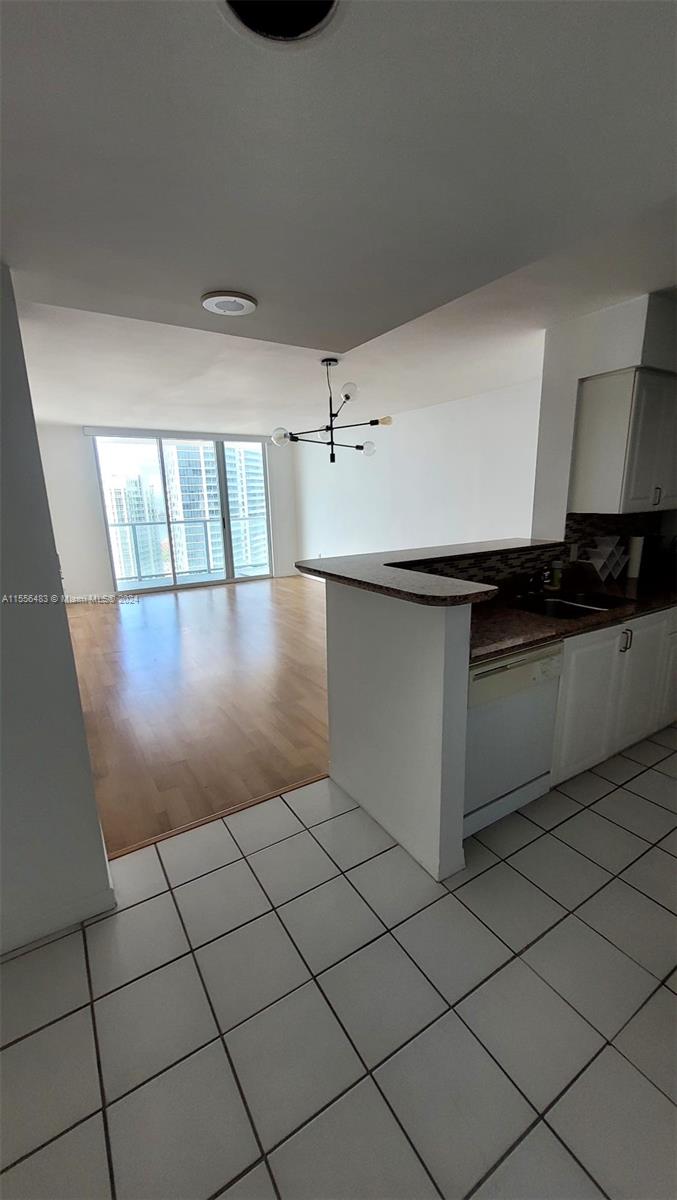 THE MARK ON BRICKELL COND - Residential