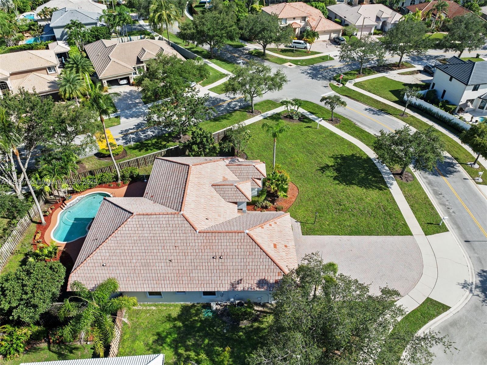 6946 Mariposa Cir Ct