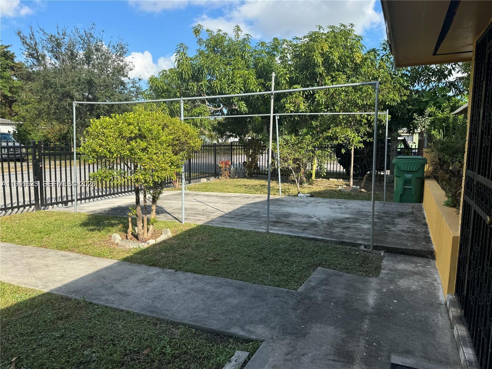 FAIRMONT - Residential