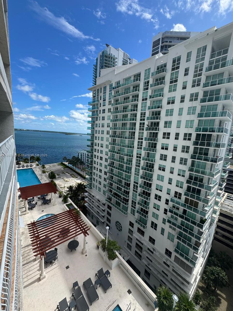 THE CLUB AT BRICKELL BAY - Residential