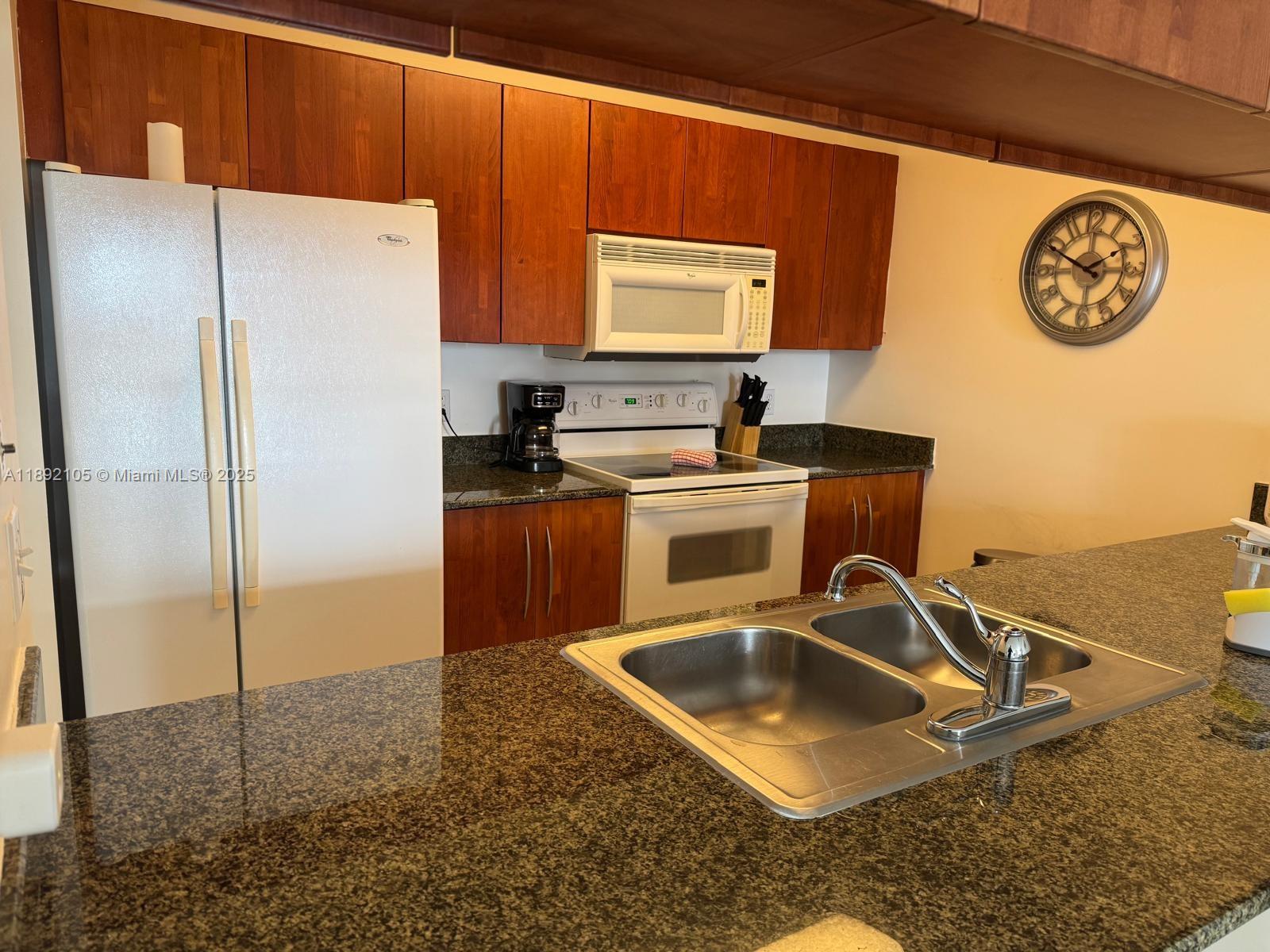 1200 Brickell Bay Dr 1919