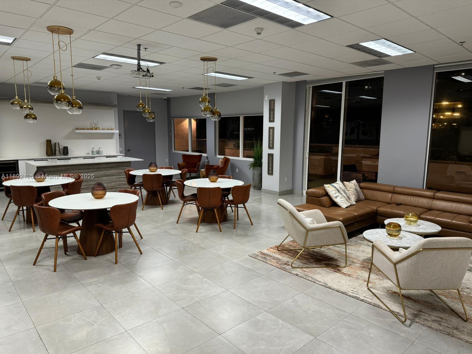 THE CLUB AT BRICKELL BAY - Residential