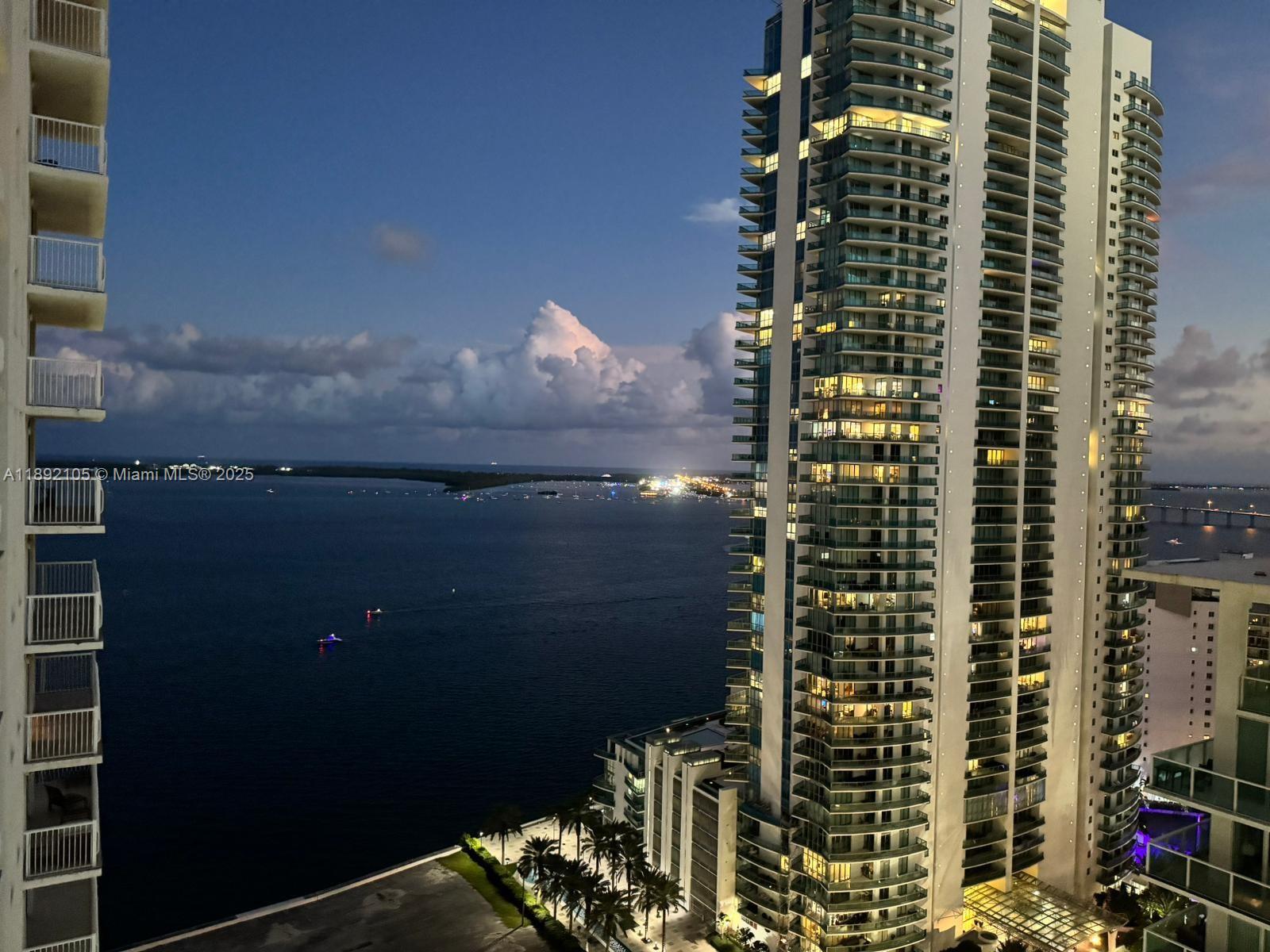 THE CLUB AT BRICKELL BAY - Residential