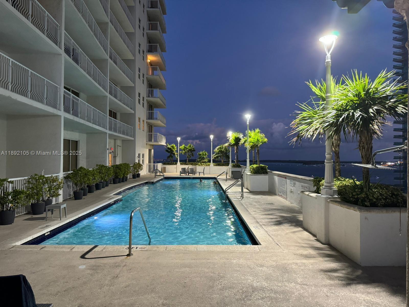 THE CLUB AT BRICKELL BAY - Residential